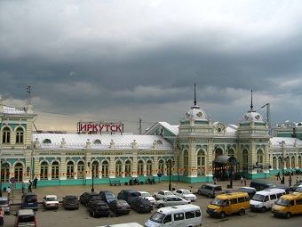 реклама на вокзале Иркутск